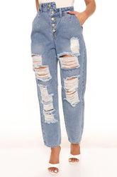 Crossover Mom Jeans - Medium Blue Wash Ins Street